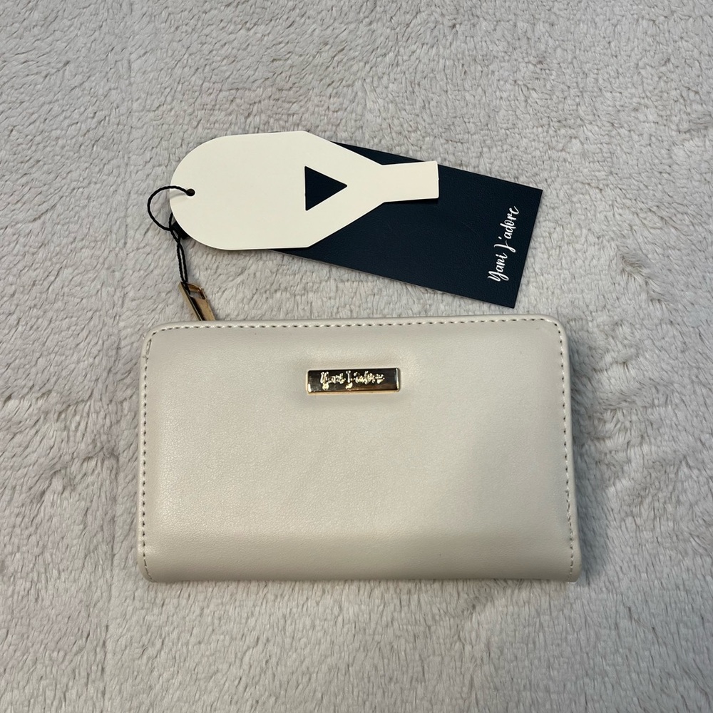 New Wallet Yani J'adore Beige Bliss Collection 7x4.5 Credit Card Coin Zipper